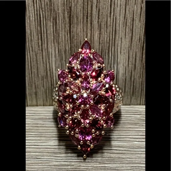 Gems En Vogue Michael Valitutti Rose Garnet Ring - Picture 1 of 8